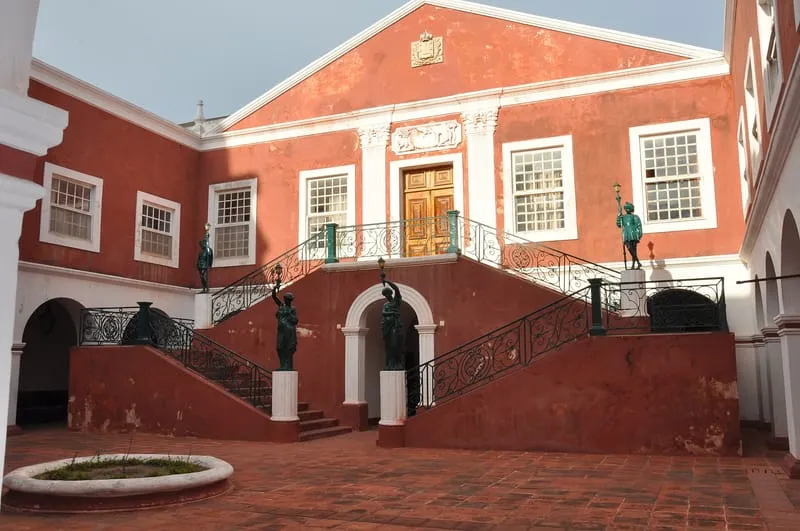 Pátio do Palácio de São Paulo, na Ilha de Moçambique